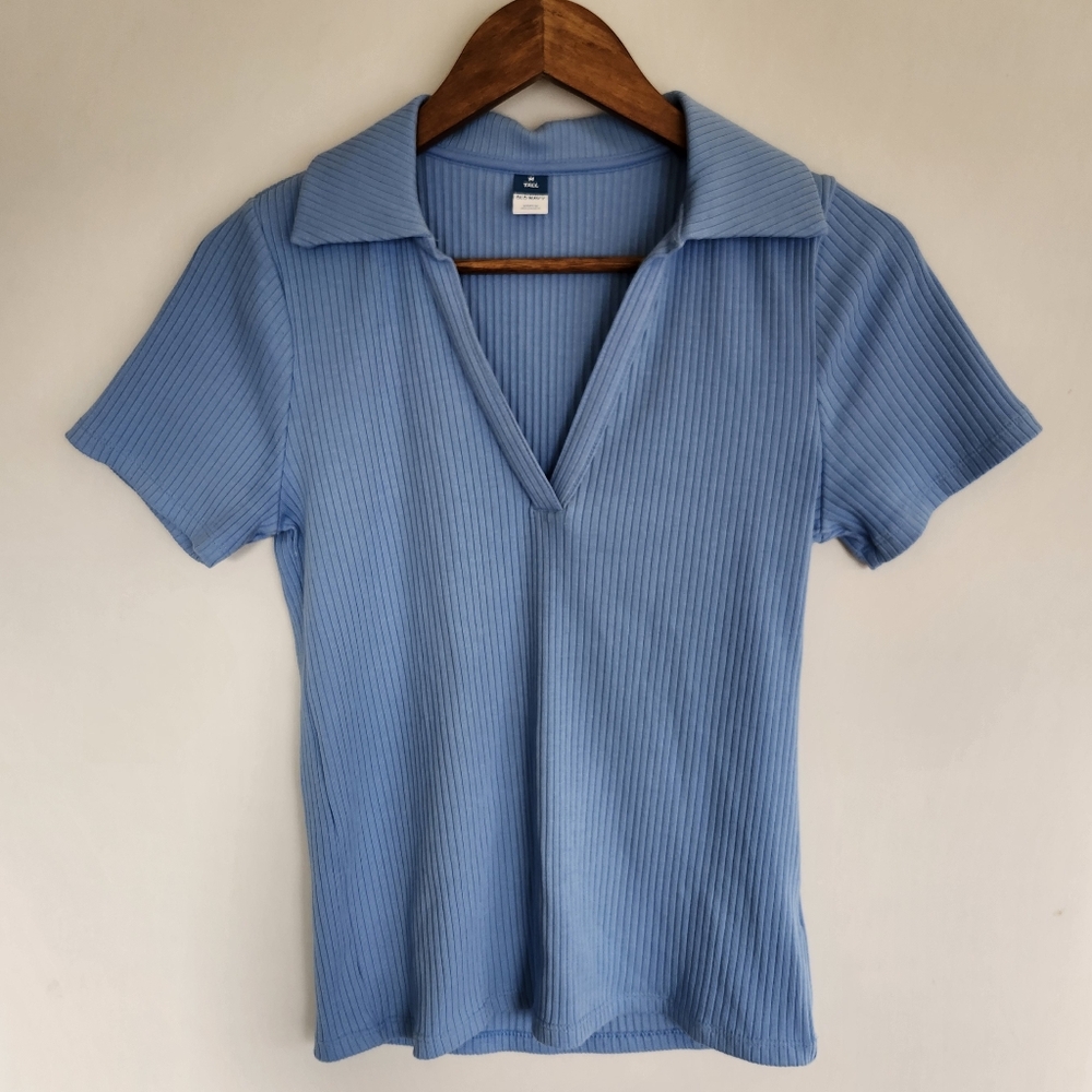 Old Navy Cornflower Ribbed Collard Tee size M